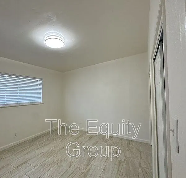 1140 W Tulare Ave #C — Photo 14