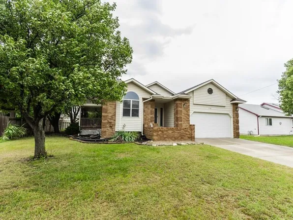 118 S Eastmoor Dr, Salina, KS 67401