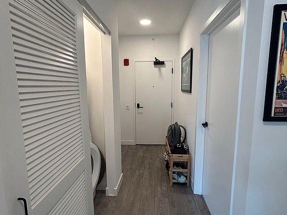 5th image of 834 W Monroe St APT 411