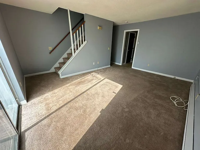 176 Lincoln St #9 — Photo 5