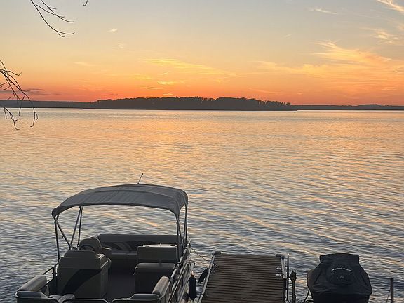 3rd image of 6812 Shearer Point Rd