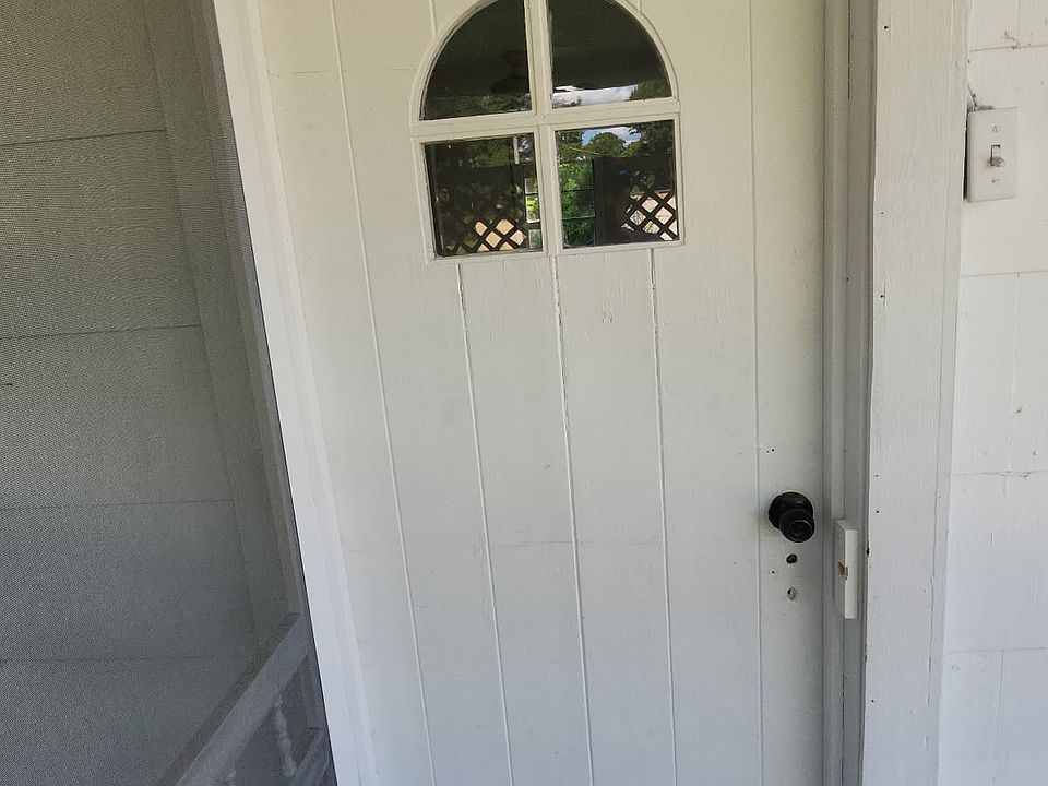 1st image of 4661 South Dr #7