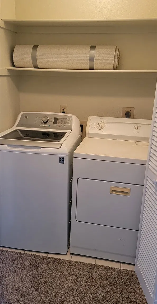 2 bed, 2.0 bath, 994 sqft, $1,350 — Photo 3