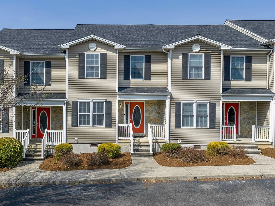 1st image of 80 Pinnacle Ln