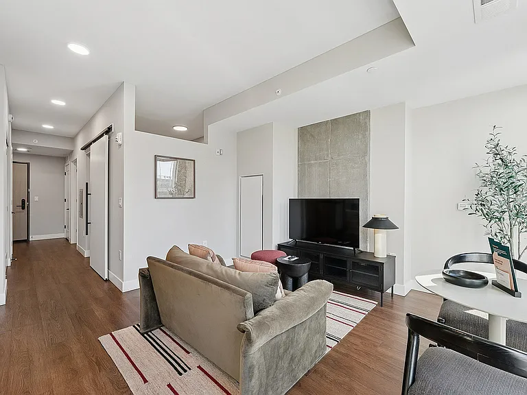 North Loop Green 360 Living Room