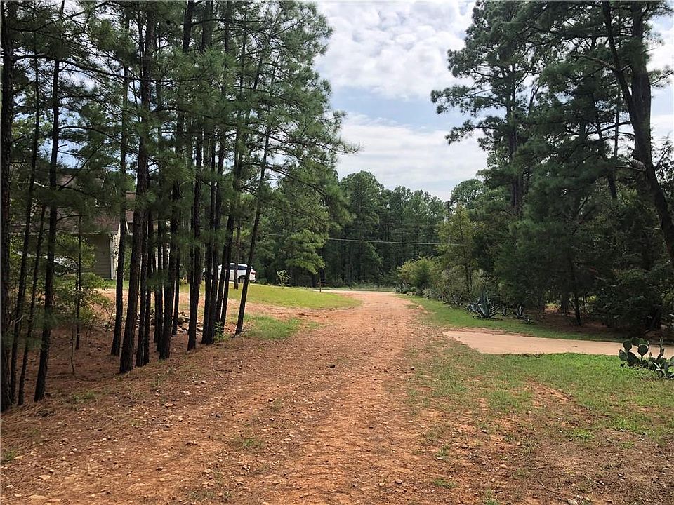1st image of Majestic Pine Dr