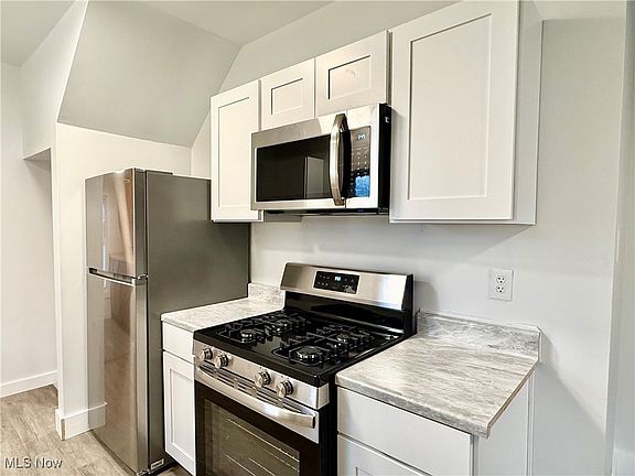 3rd image of 499 Elbon Ave