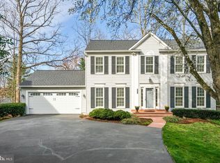 8655 Pohick Forest Ct, Springfield, VA 22153