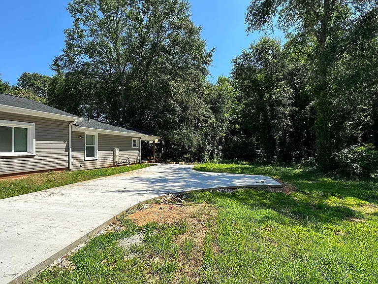 1006 S Welcome Rd #B — Photo 4