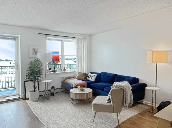 79-14 Rockaway Beach Boulevard image 15 of 15