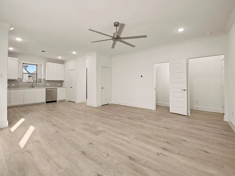 2629 Tanager St — Photo 5