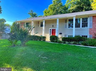 2504 Stirrup Ln, Alexandria, VA 22308