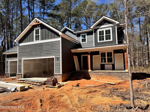 672 Willow Ln, Vass, NC 28394