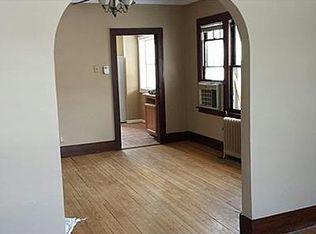 8104 Helen St, Center Line, MI 48015