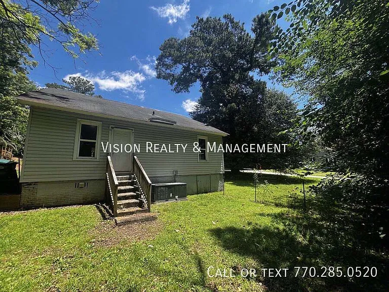 304 Broad St — Photo 19