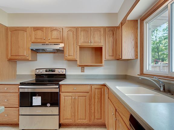 3rd image of 8536 W 28th St