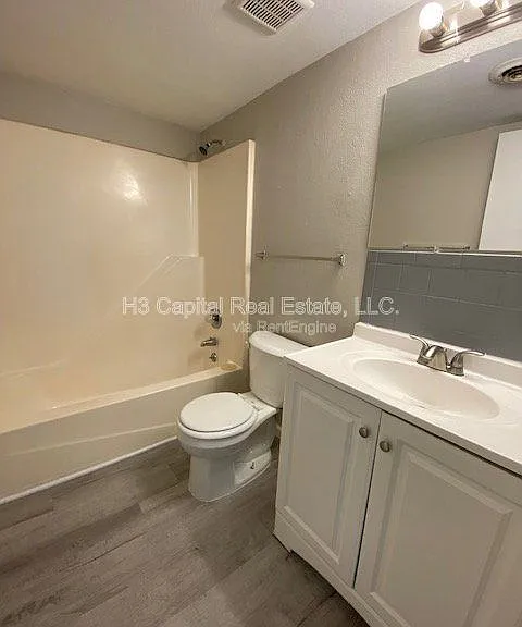 11-17 Kensington Heights — Photo 25