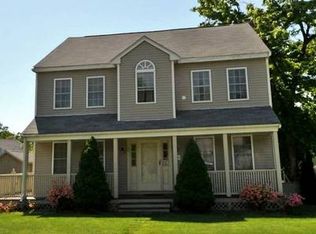 60 Santoro Rd, Worcester, MA 01606