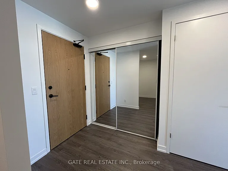 8 Beverley Glen Blvd #C-317 — Photo 3