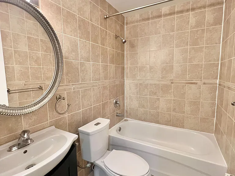 640 Davenport Rd #105 — Photo 6