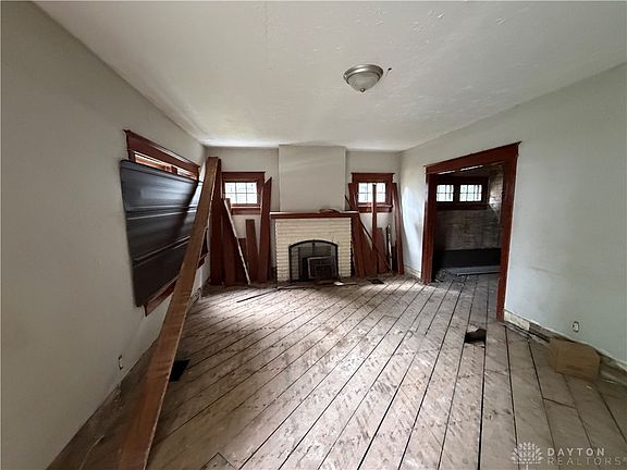 5th image of 124 Victor Ave