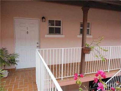 29 Santillane Ave APT 5, Coral Gables, FL, 33134