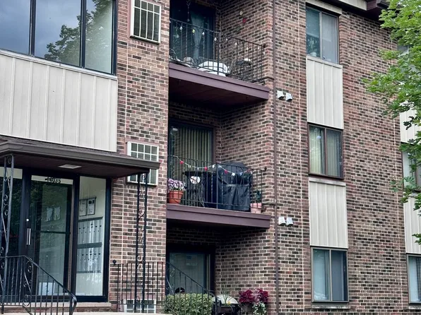 14035 Laramie Ave APT 422, Crestwood, IL 60418