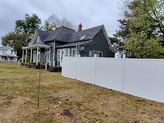 3rd image of 602 N Highland Ave
