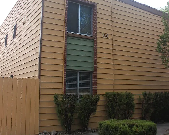 130 Chism St — Photo 1