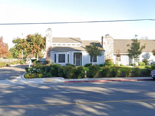 1402 Plymouth Rock Way, Clovis, CA 93612