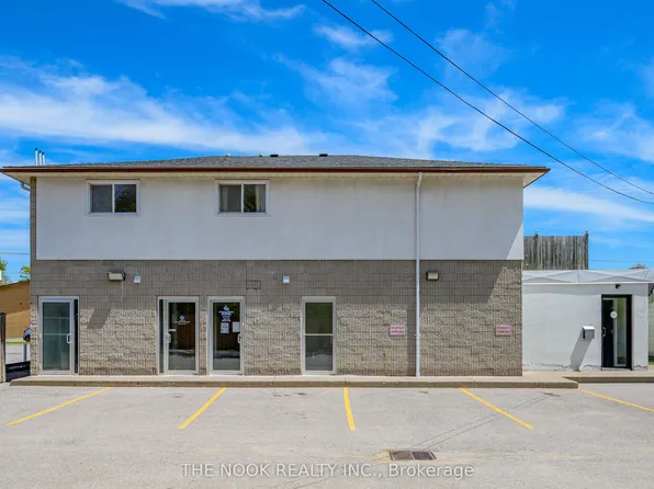 948 Simcoe St N #A, Oshawa, ON L1G 4W2