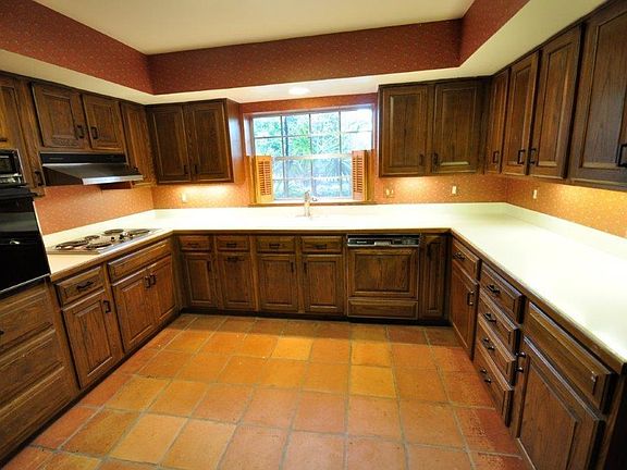5th image of 580 Virginia Dr