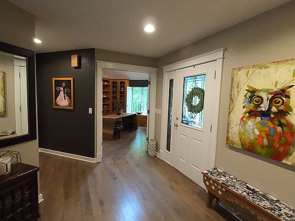 5th image of 388 Ledgewood Dr