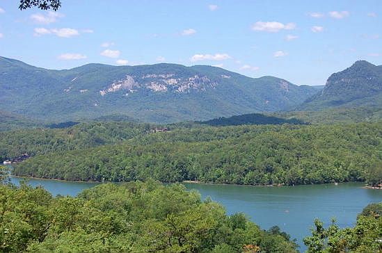 2nd image of 217 Overlook Point Ln