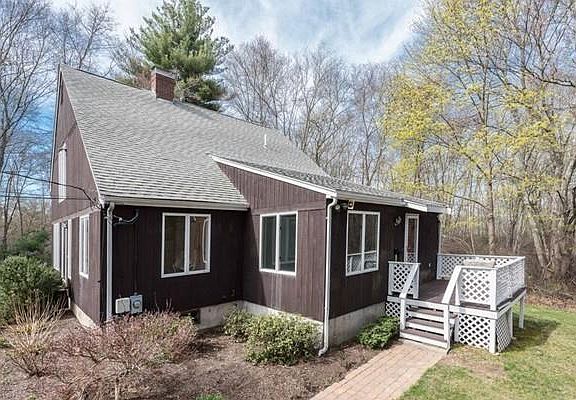 3rd image of 643 Turnpike St