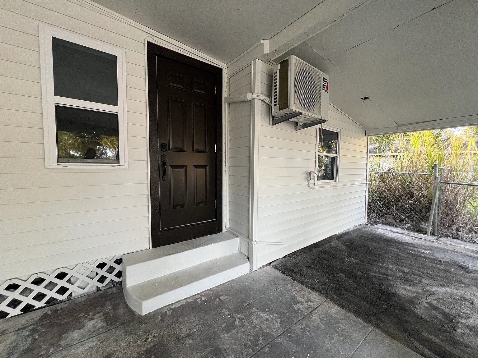 Allen St — Photo 1
