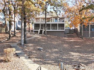 1363 Spindrifter Ct, Osage Beach, MO 65065