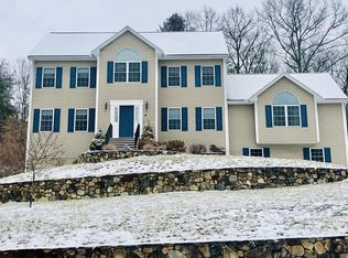 4 Myers Ln, North Billerica, MA 01862