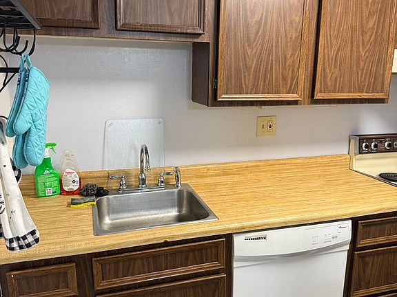 2nd image of 2463 Brook Ledge Rd APT 33B