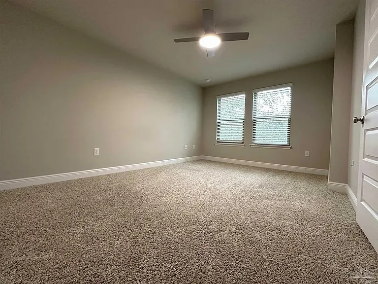 308 S F St — Photo 7