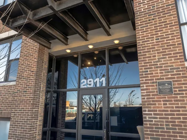 2911 N Western Ave APT 305, Chicago, IL 60618