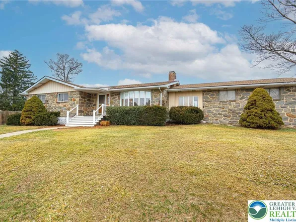 3442 Hickory Cir, Allentown, PA 18103