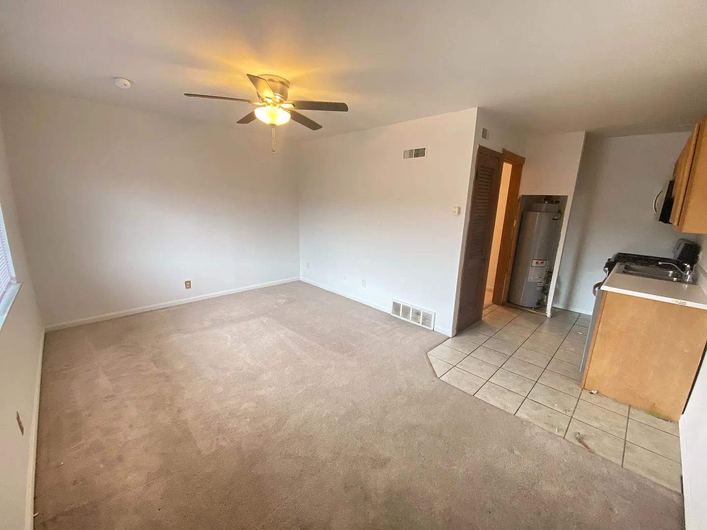 N High St 2232 SSR — Photo 2