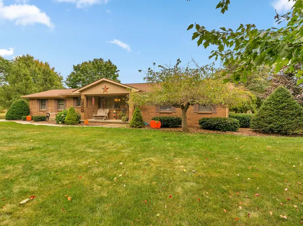 15635 Almont Rd, Allenton, MI 48002