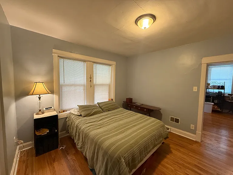 5225 Bancroft Ave — Photo 8