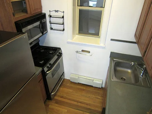 Rented by Concept Real Estate Group | media 7