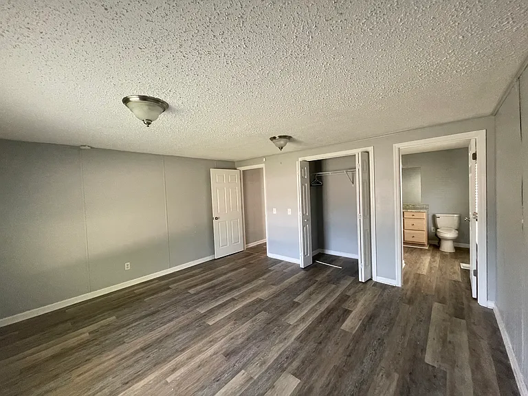 207 Cumberland Ln — Photo 4