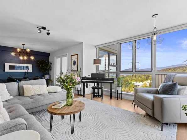 295 Guildford Way #1706, Pt Moody, BC V3H 5N3