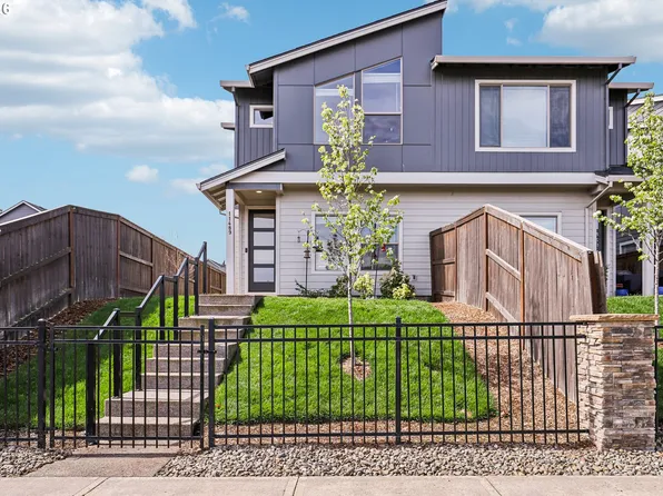 11489 SE Pleasant Valley Pkwy, Happy Valley, OR 97086