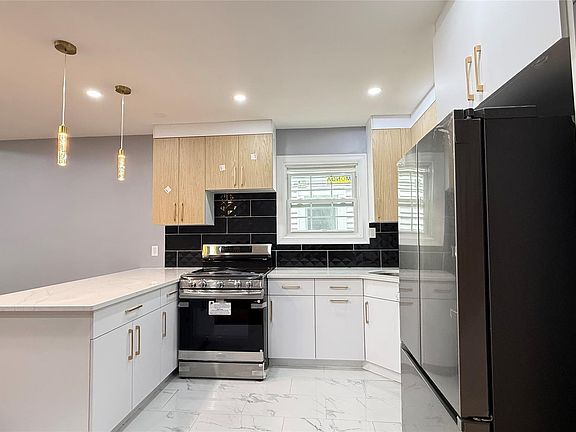 3rd image of 107-29 118th Street